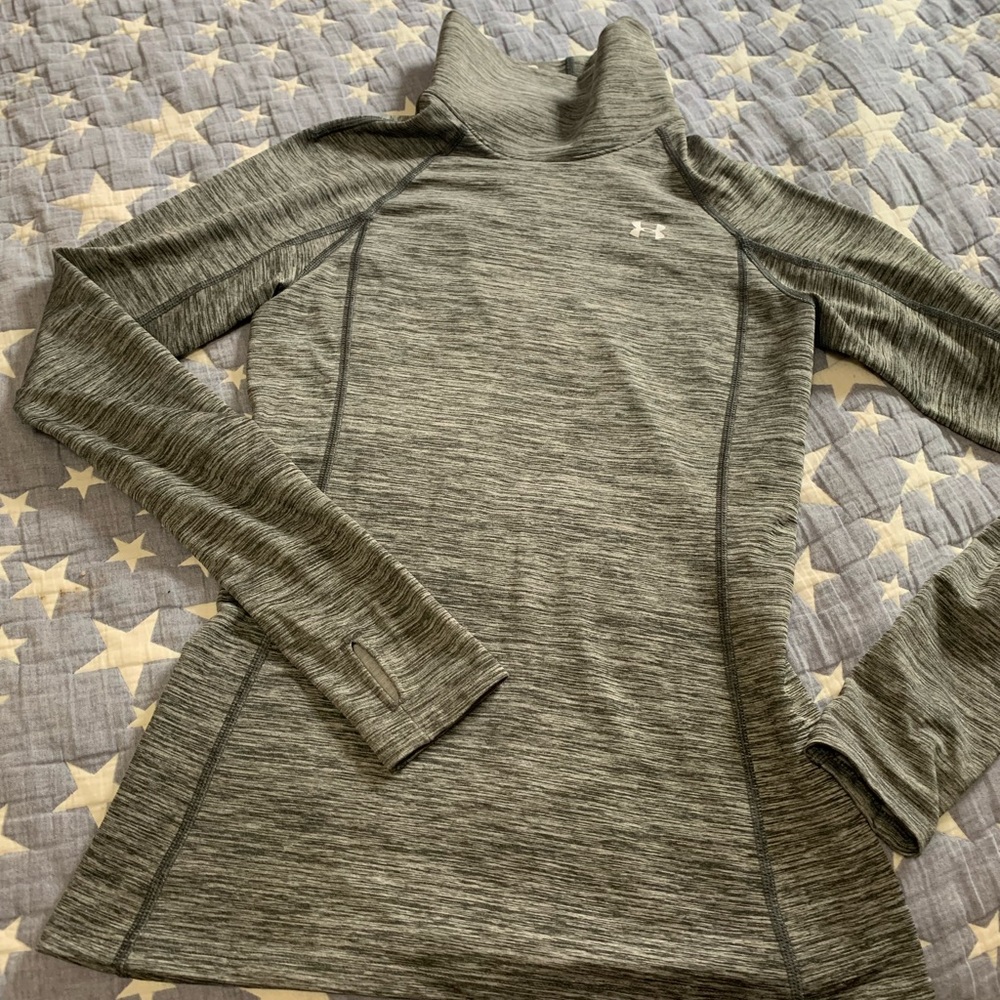Under Armour long sleeve size small